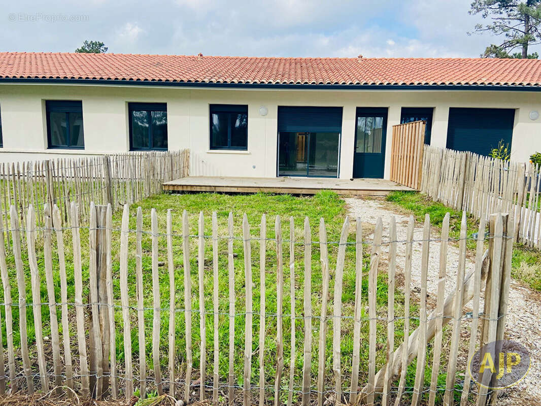 Appartement à VENDAYS-MONTALIVET