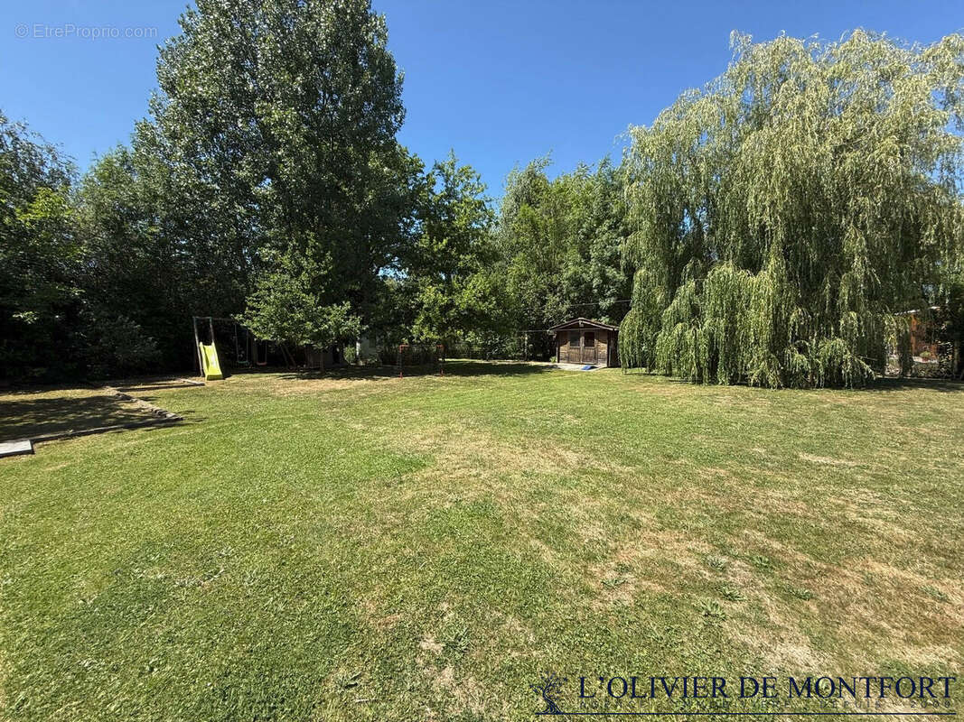 Maison à LES ESSARTS-LE-ROI