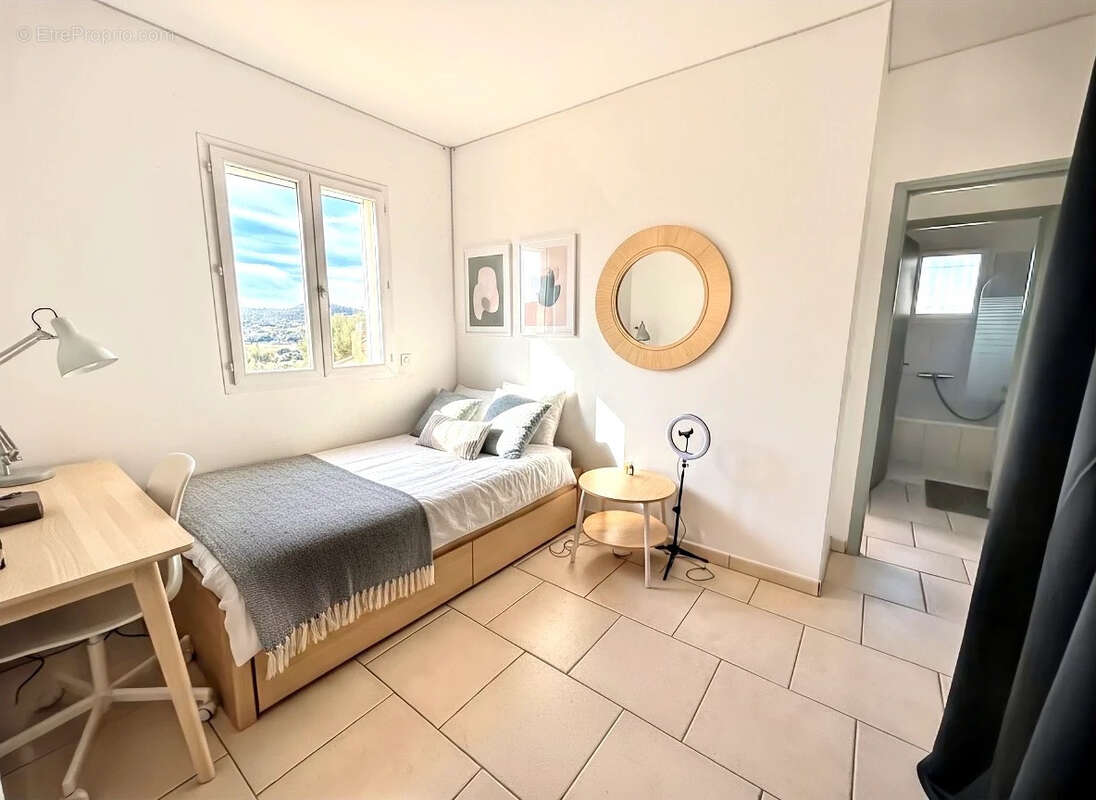 Maison à BORMES-LES-MIMOSAS