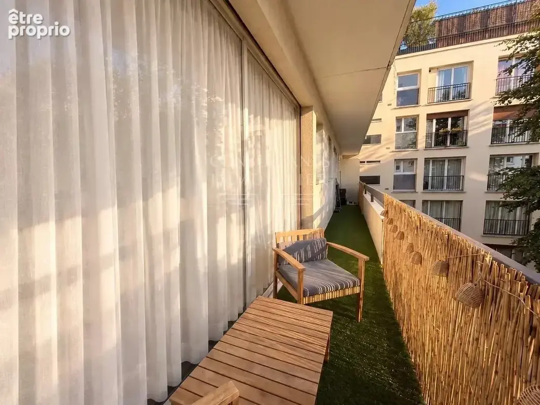 Passy. grand studio renové avec balcon - photo 5