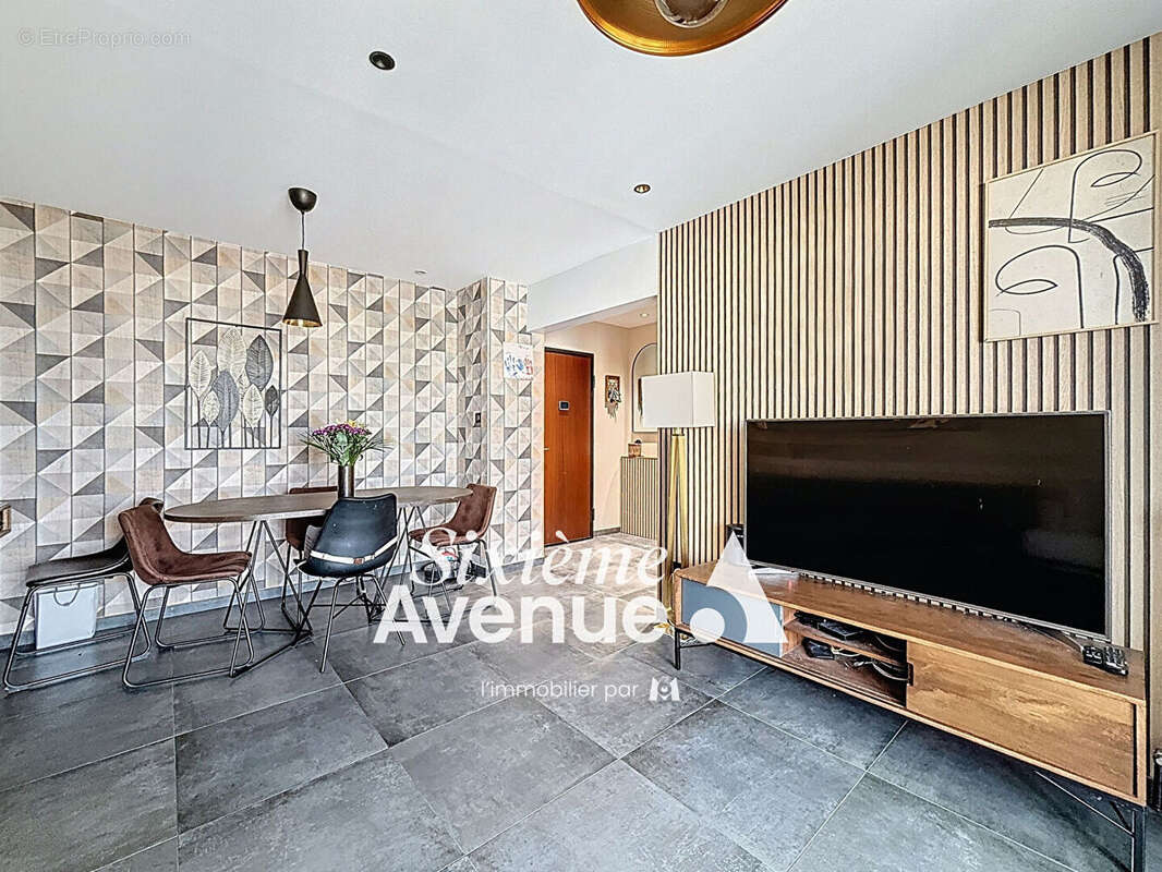 Appartement à DECINES-CHARPIEU