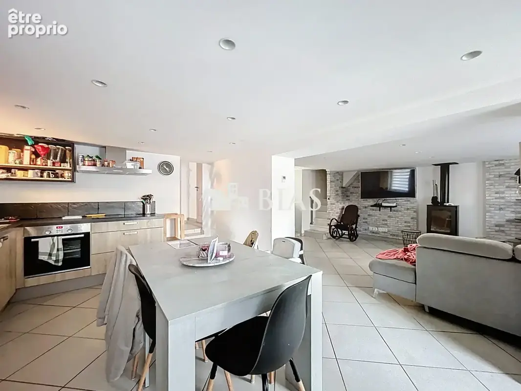 Maison 5 pièces 105 m² à vendre à Cleon (76410) - photo 1