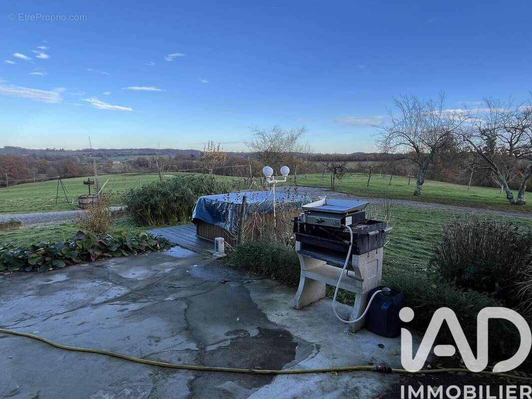 Maison 136 m² à Aignan  - photo 7
