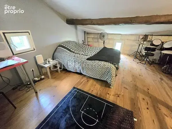 Magnifique maison en pierres renovee de 379 m2 avec 4 chambres, piscine sur un terrain de 1,8 hectares !!! - photo 21