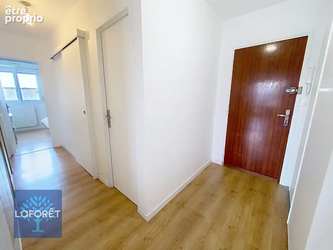 Appartement Fougeres  4 pièce(s) 80 m2 - photo 7
