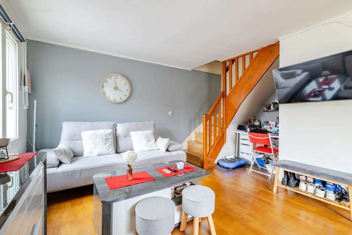 Appartement à LOUVRES