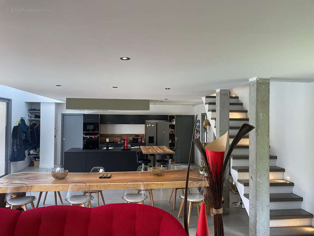 Maison contemporaine au coeur de Portet-sur-Garonne. - photo 6