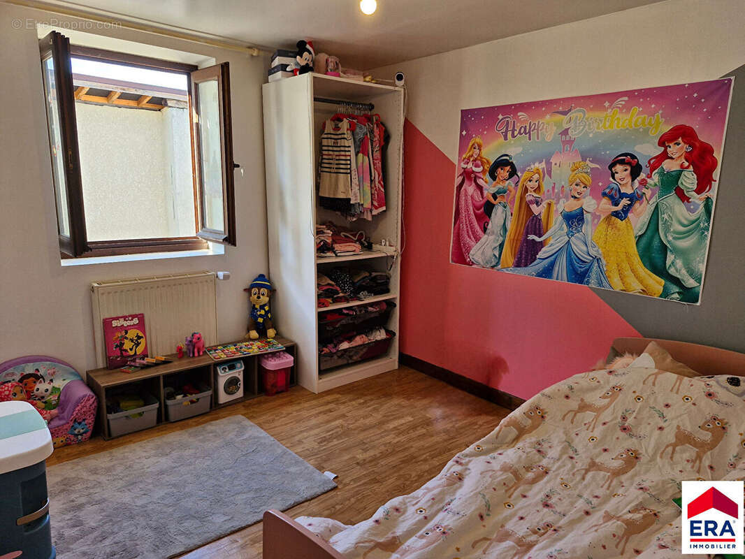 Maison à LES AVENIERES