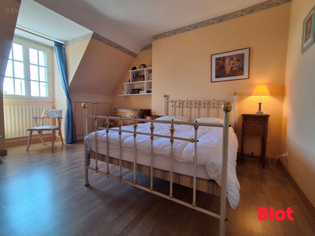 Maison 165 m² à Chateauneuf-D'ille-Et-Vilaine  - photo 8