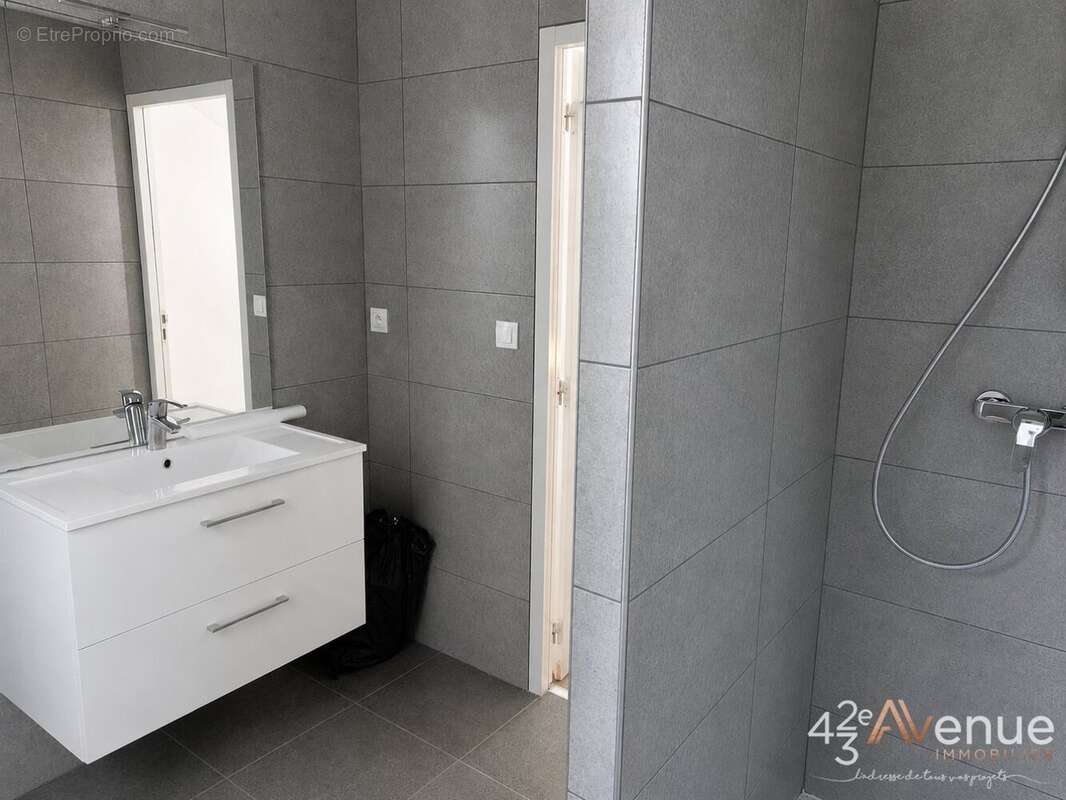 Appartement à SAINT-ETIENNE