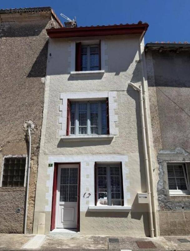 Maison à VERTEUIL-SUR-CHARENTE