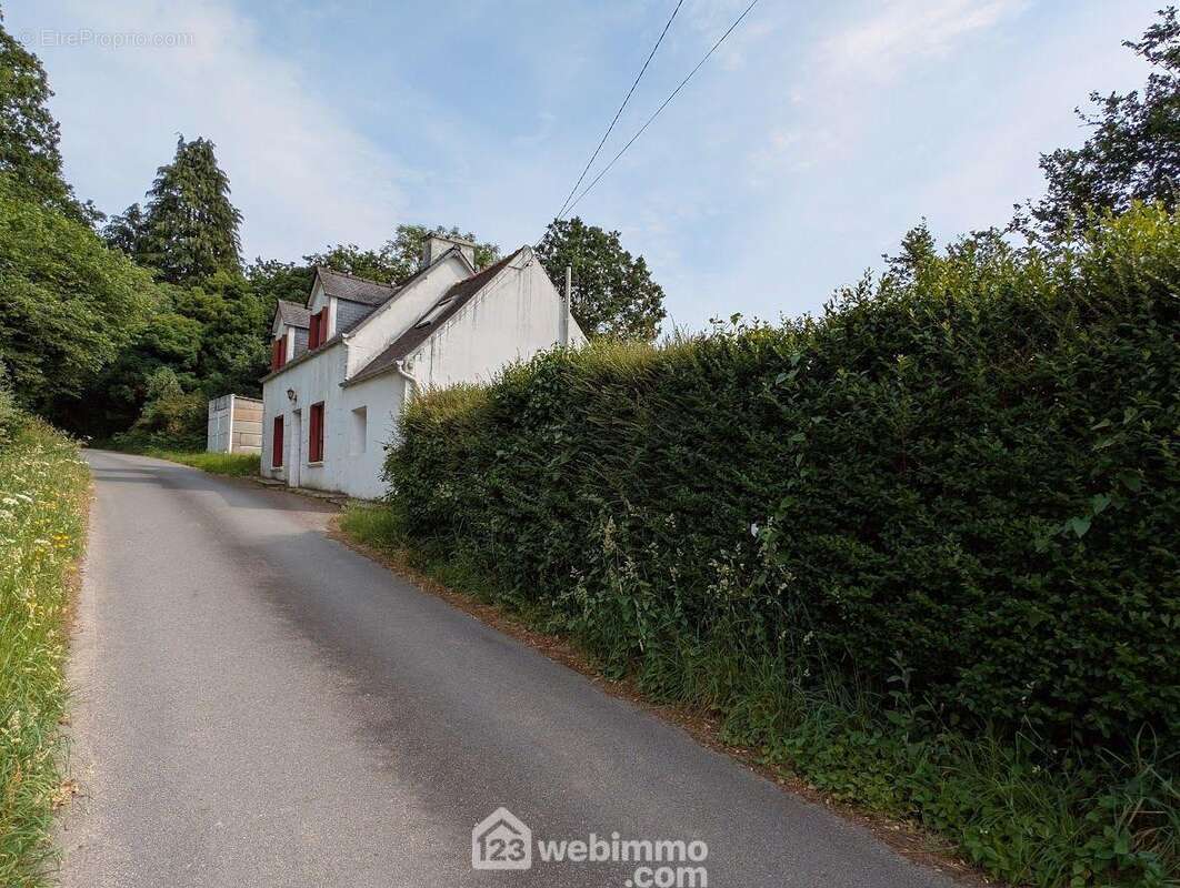 Maison 65 m² à Loguivy-Plougras  - photo 2