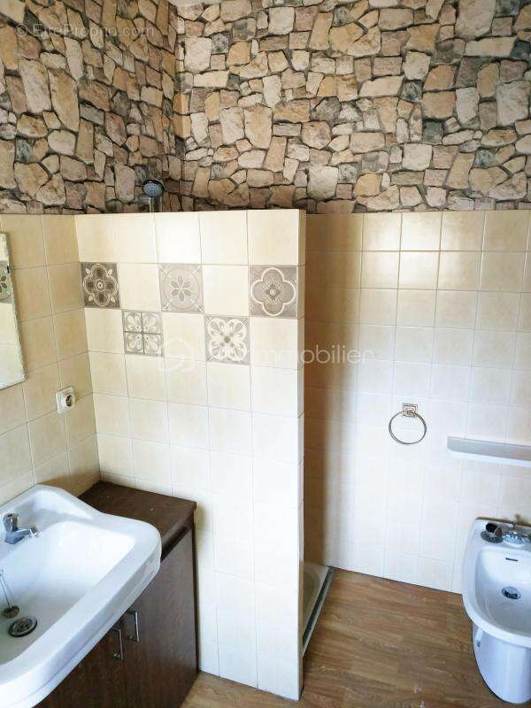 A SAISIR ! Maison de village, 80 m2, 3 chambres, parking de 36 m2 - photo 7