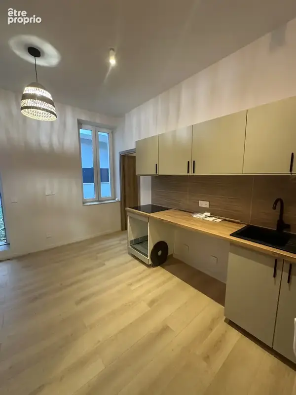 Appartement à MARSEILLE-4E