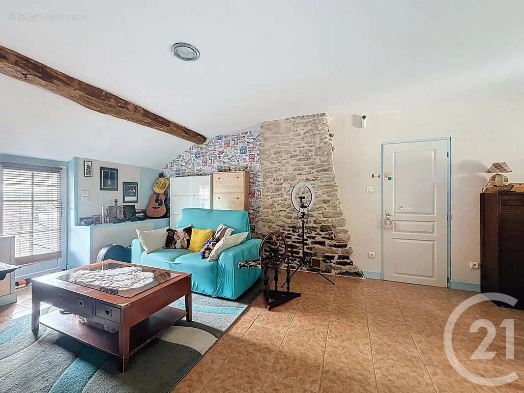 Maison à BELLENOT-SOUS-POUILLY