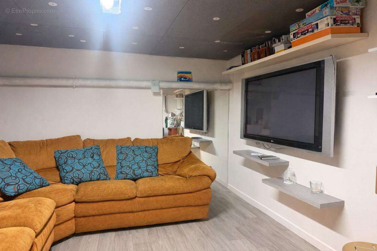 Maison à BRUGUIERES