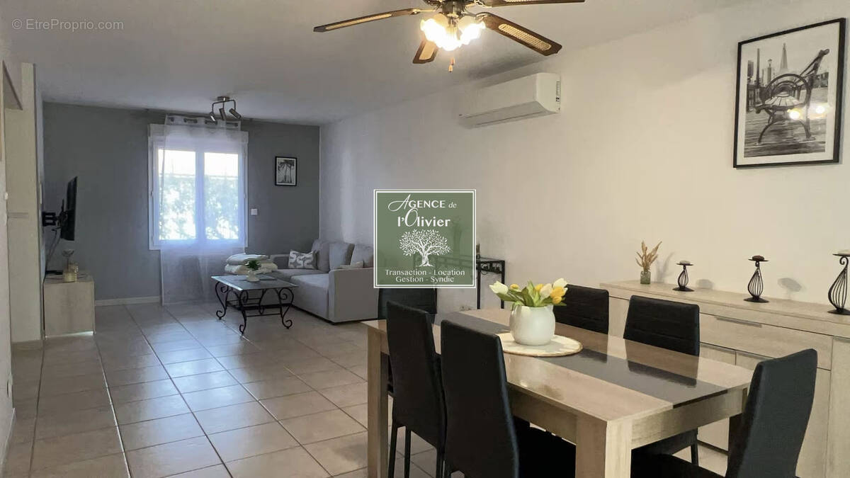 Appartement à SAINT-MARTIN-DE-CRAU