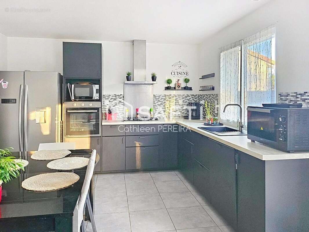 Photo 2 - Maison à SAINT-SULPICE