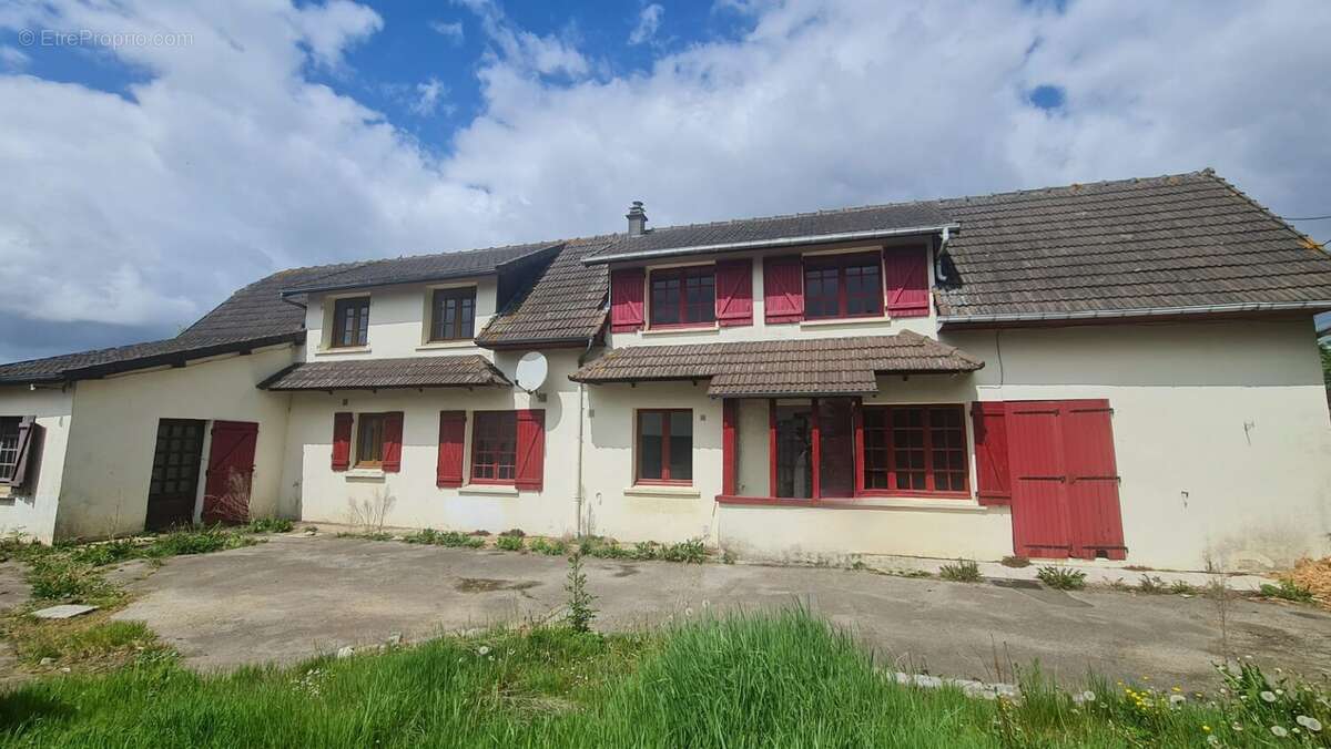 Maison 186 m² à Valines  - photo 2