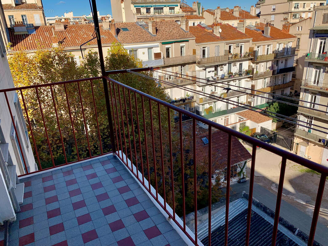 Appartement à MARSEILLE-8E