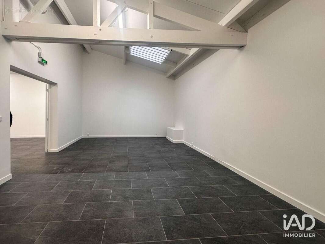 Photo 4 - Commerce à VALENTON