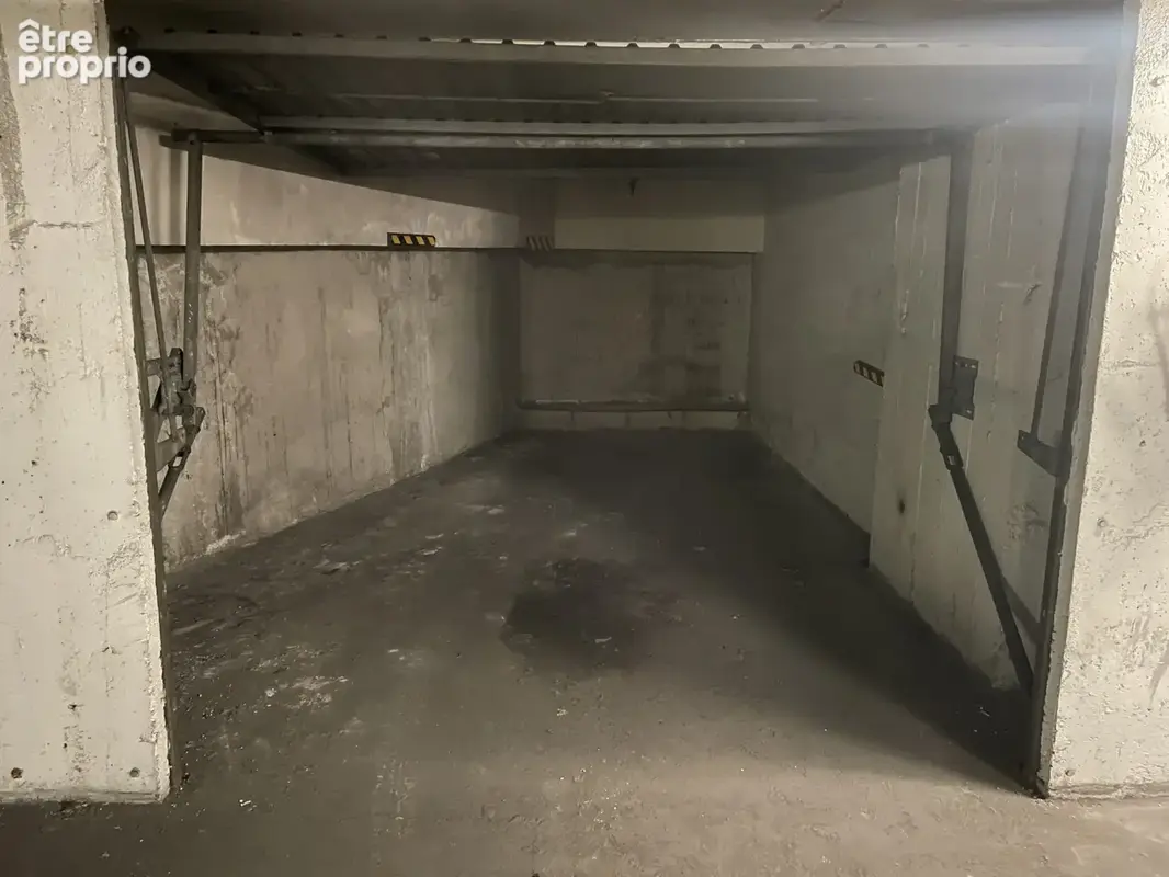 Parking à vendre à Paris-10e (75010) - photo 1