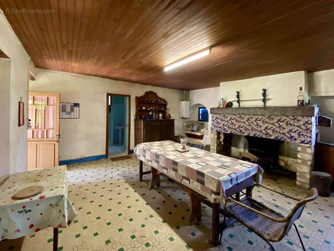 Maison à SAINT-CASSIEN