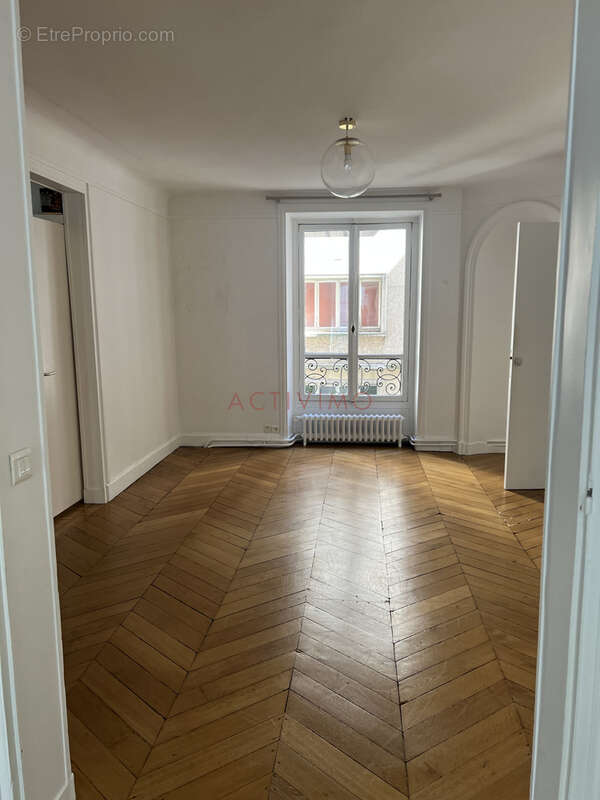 5 PIECES 110 m2 - Rue de Rennes - photo 10