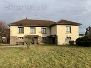 Maison à MAGNY-VERNOIS