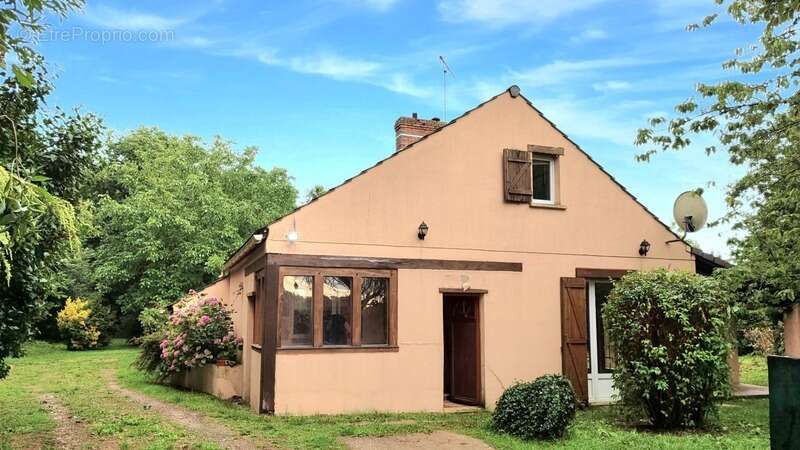 Maison à vendre 7 pièces FOUCHEROLLES (45)-10 min de Courtenay-accès A6 Paris - photo 2