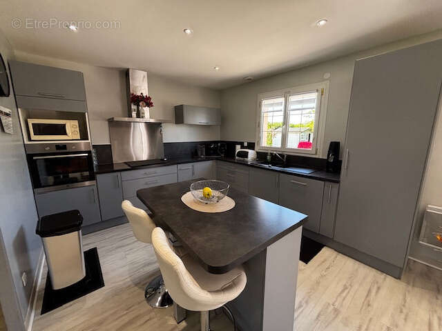 Maison à LA HAYE-MALHERBE