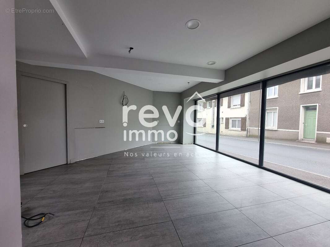 Maison à SAINT-REMY-EN-MAUGES