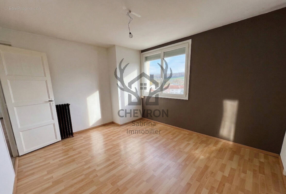 Appartement à CHARLEVILLE-MEZIERES