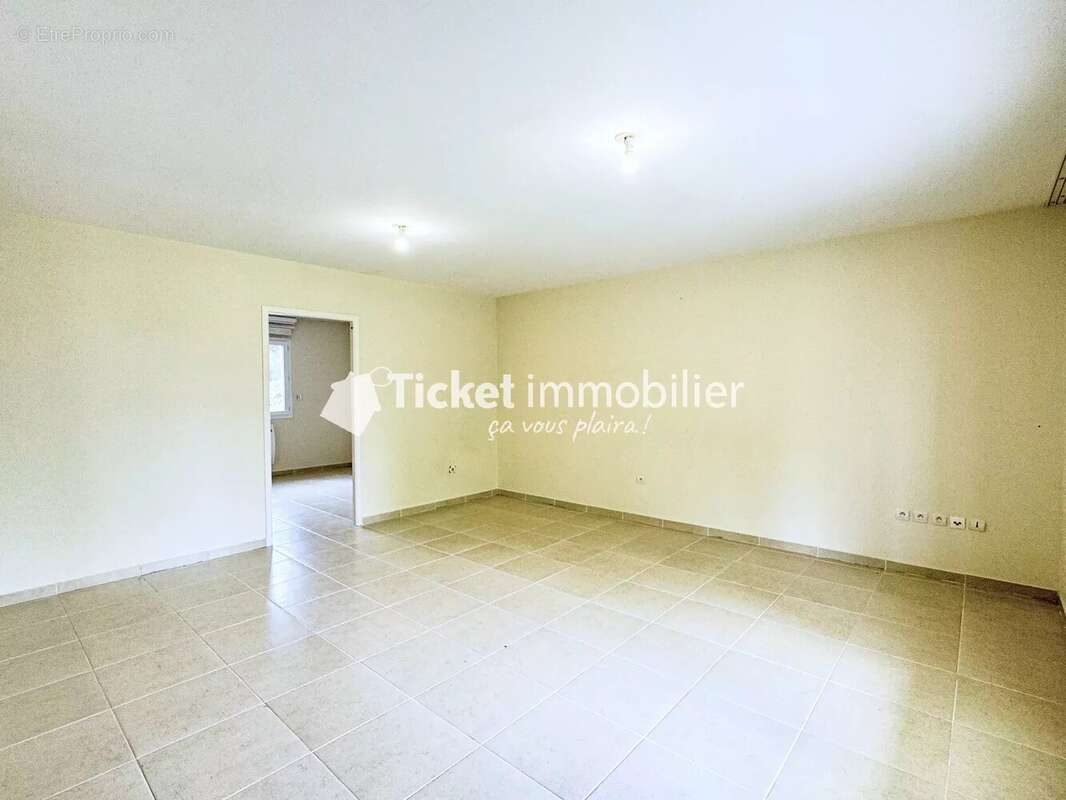 Appartement à CORNEBARRIEU