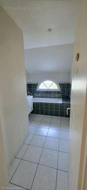 Maison familiale 95 m² – Trélazé, secteur Mairie - DPE C - photo 8