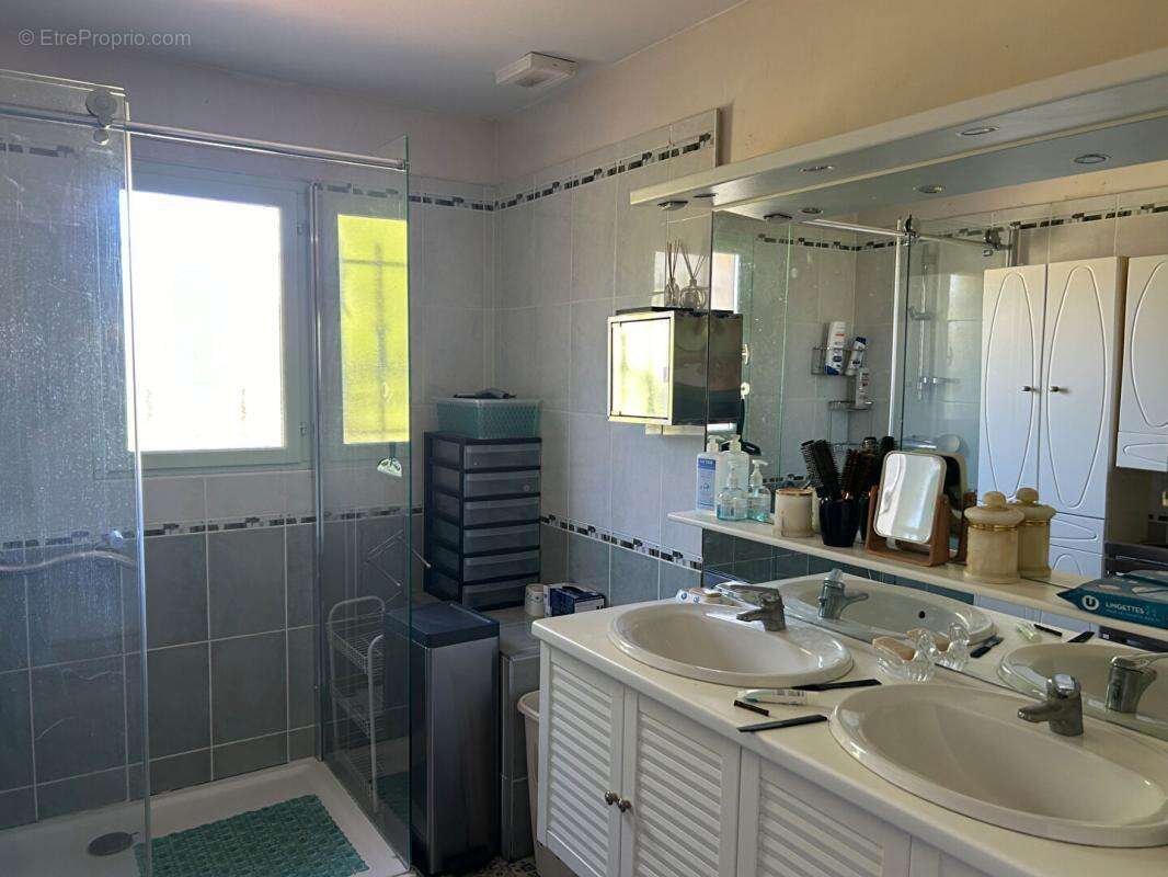 33 Carbon Blanc Maison  individuelle pièce(s) 192 m2, terrain 1030 m2 - photo 6