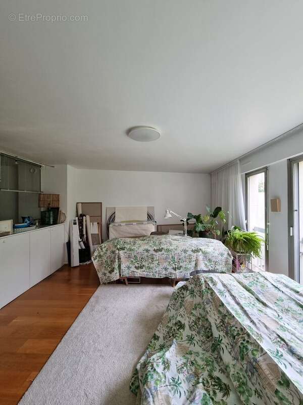 Appartement à NEUILLY-SUR-SEINE