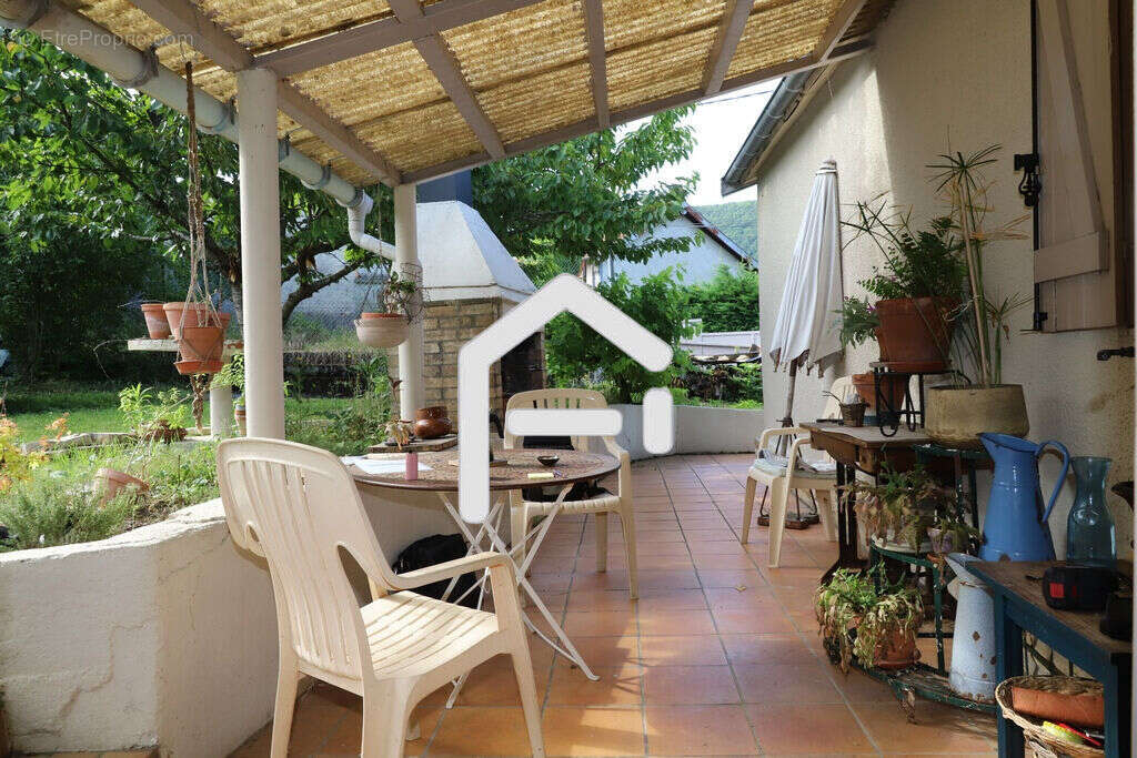 Maison à LAROQUE-D'OLMES