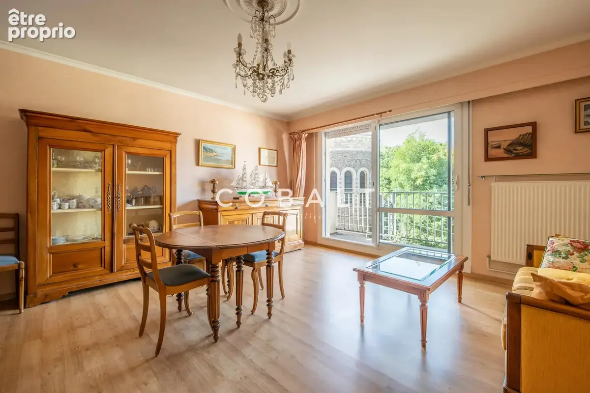 NANTES CANCLAUX   EXCLUSIVITÉ   Appartement T3 de 82 m2 en étage élevé avec balcon, grande cave de 9 m2 et par - photo 2