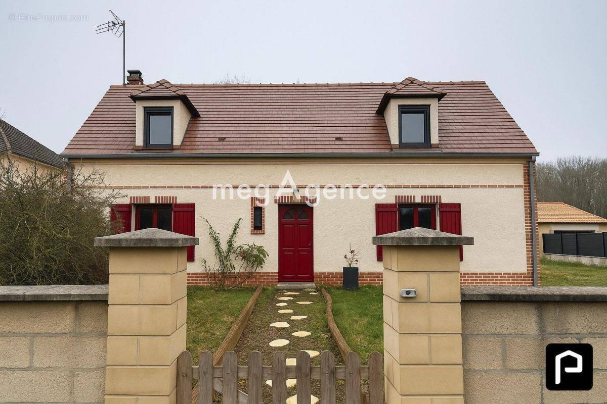 Maison à TRACY-LE-MONT