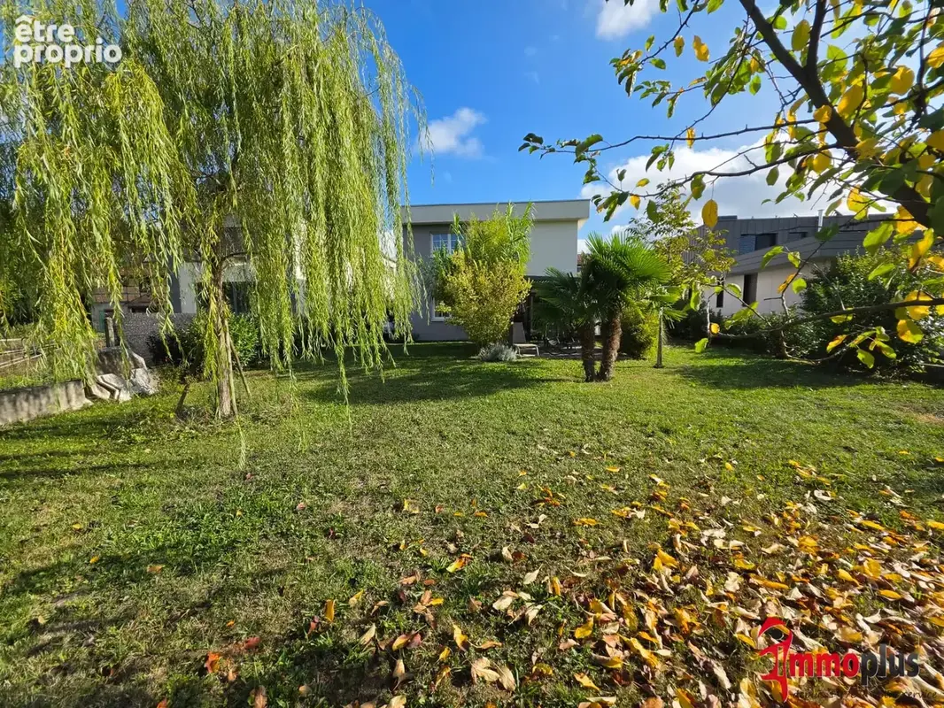 Village-Neuf : Maison - 6 pièces - 157 m2 - photo 2