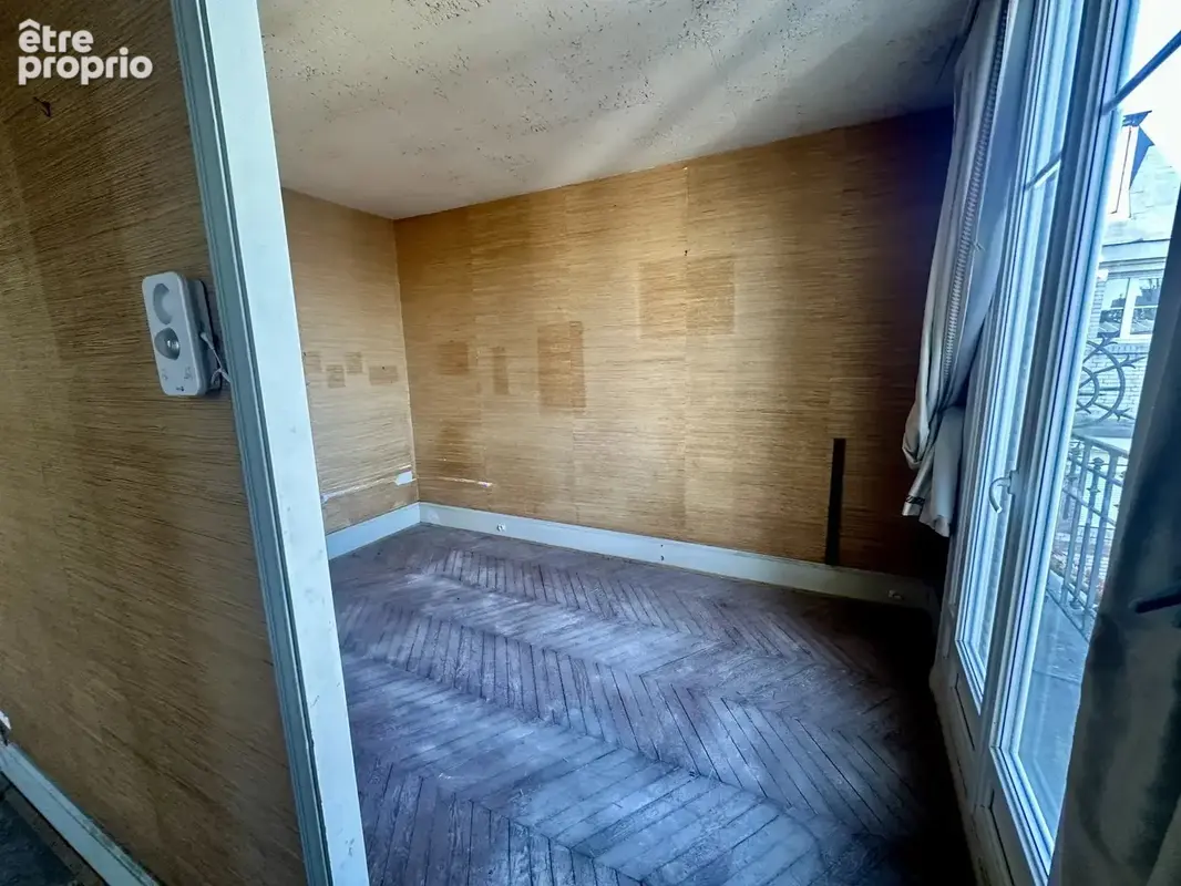 Porte Maillot / Ternes — 3 pièces 64 m² + chambre de service 9 m² — Dernier étage — Plein Sud - photo 7