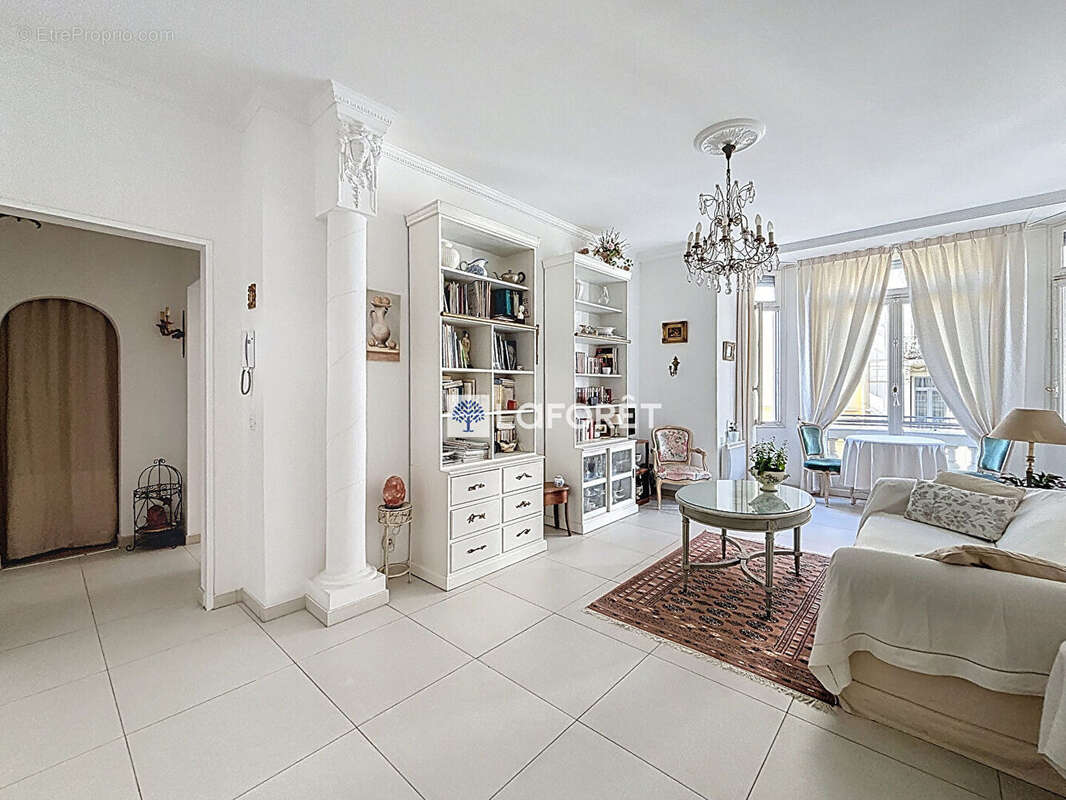 Appartement à MENTON