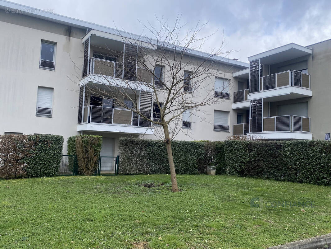 Appartement à RILLIEUX-LA-PAPE