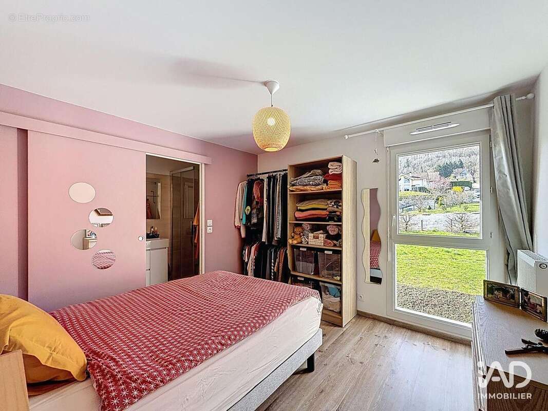 Appartement 83 m² à Chevrier  - photo 5