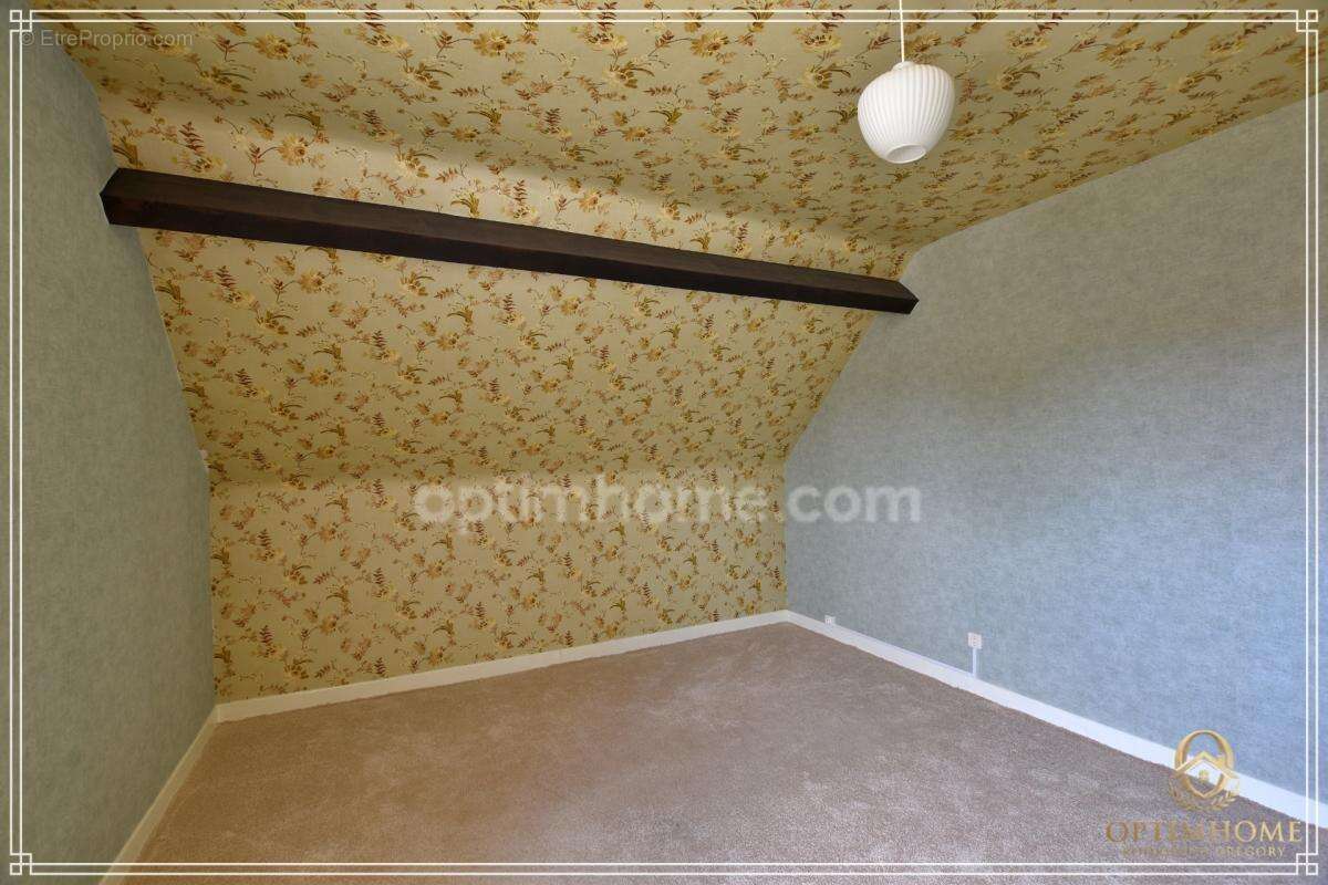 Une maison familiale où chaque espace raconte une histoire - A vendre 6 pièces LANNEMEZAN (65) - photo 8