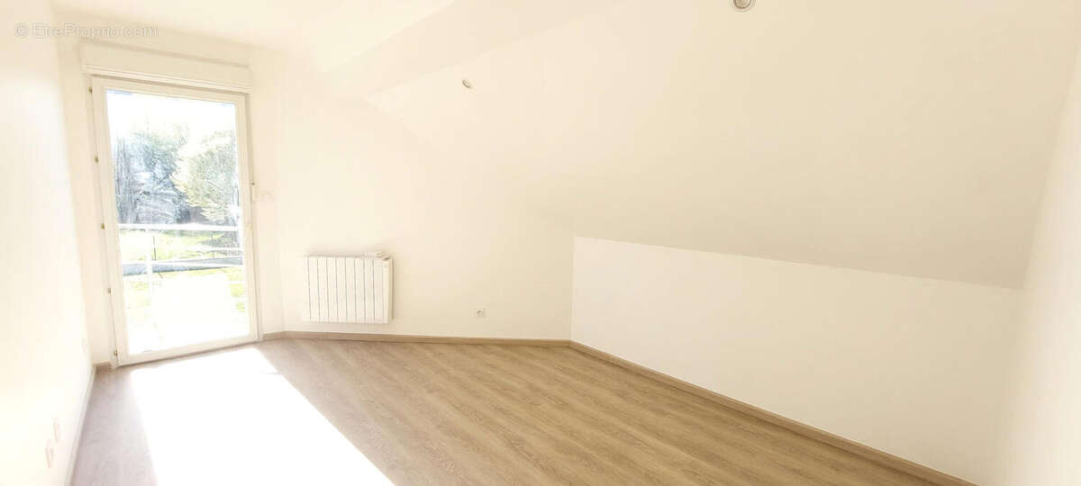 20250411_171623 - Maison à ELOYES