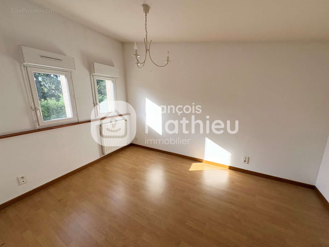 Secteur Villars : Maison de village 131m2 hab - 3ch + garage - photo 6
