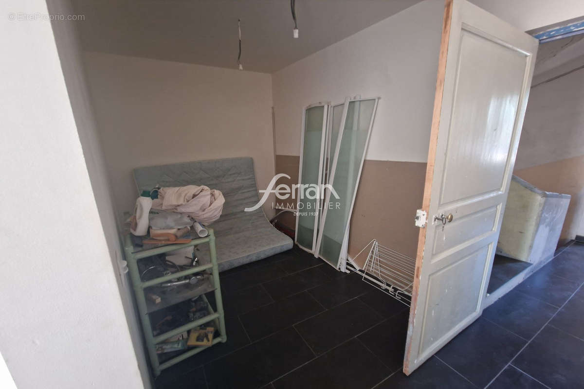 Appartement à SALERNES