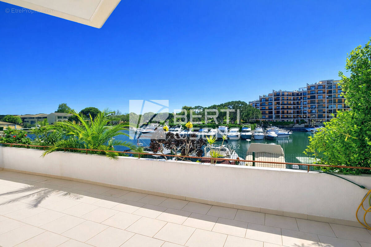 Appartement à MANDELIEU-LA-NAPOULE